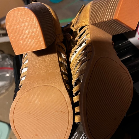 Lace Up, Zip Back Heels - Picture 4 of 4